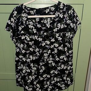Banana Republic Floral Black and White Women's Top